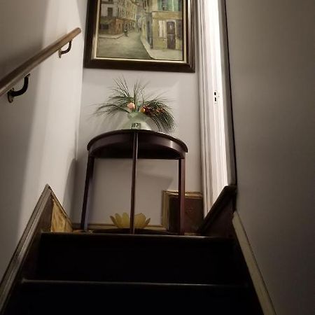 Tina'S Place Ottawa Bagian luar foto